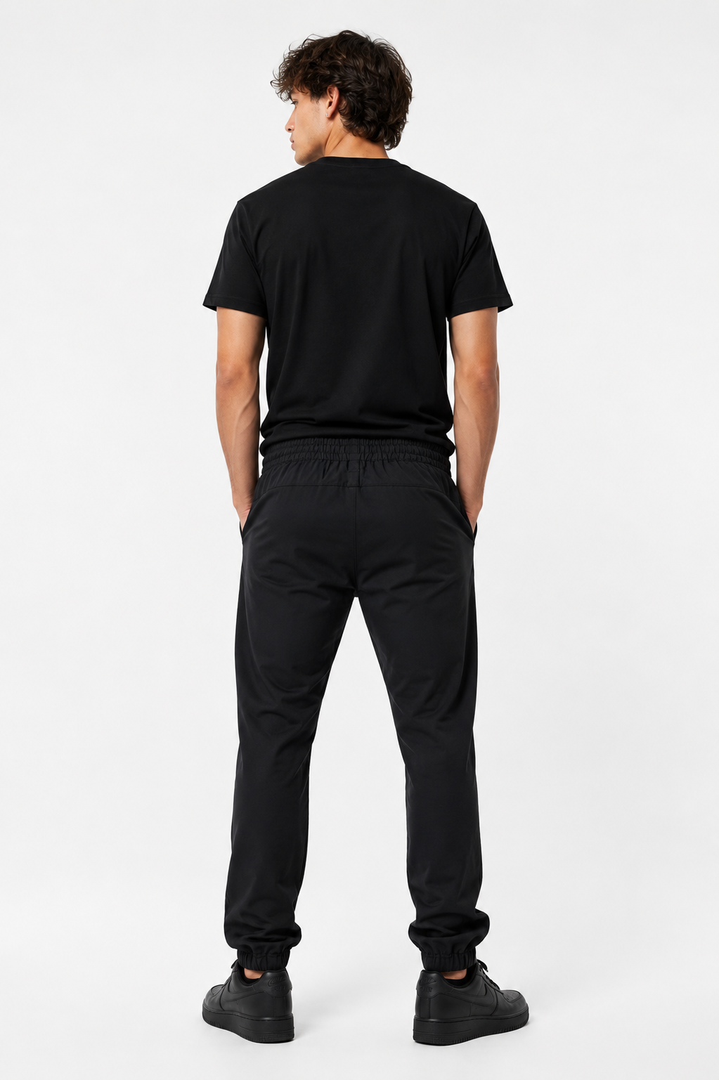 𝗦𝘇𝗻 𝟯 Quick Dry Slim-Fit Pants